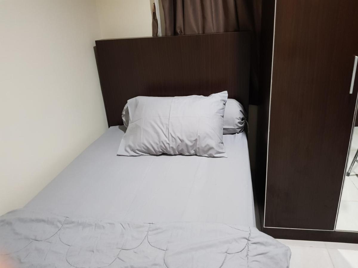 Aloha Guest House - 1 Male Only Tangerang Eksteriør billede